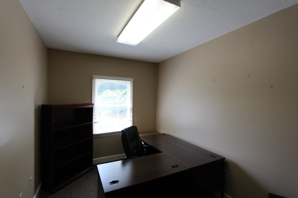 Office Space For Sale/Lease: 101 Madison Plz, Hattiesburg, MS 39402
